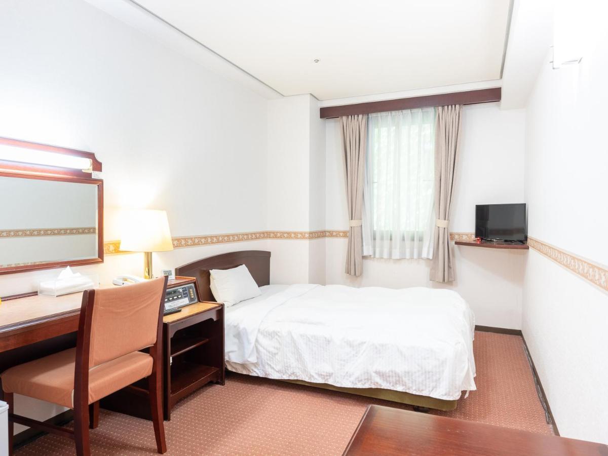 Amuze Hotel Sakuragicho Toyama Station Esterno foto