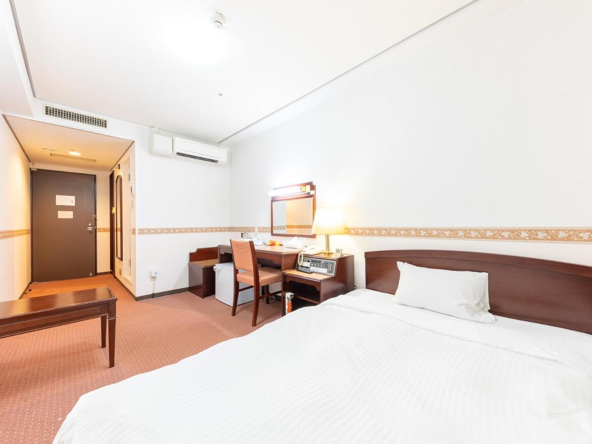 Amuze Hotel Sakuragicho Toyama Station Esterno foto
